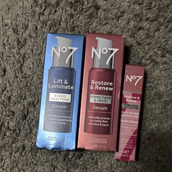 No7 Lift & Luminate and Restore & Renew Serum Set